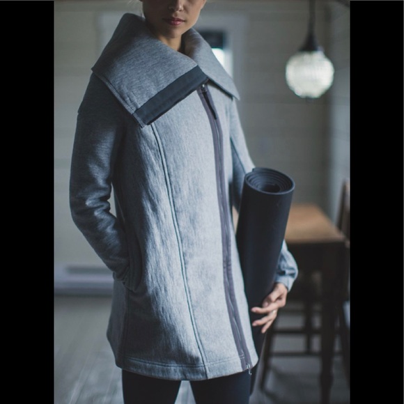 ⭐️Host Pick⭐️ Lululemon Virasana Blanket Wrap Coat Jacket - Picture 5 of 6